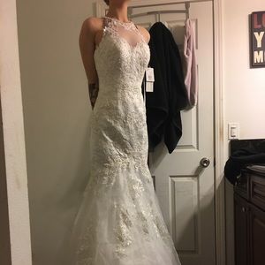 David’s Bridal Sleeveless Wedding Dress